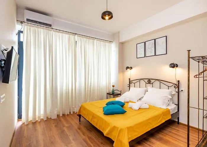 Cozy Berbuki Apartment