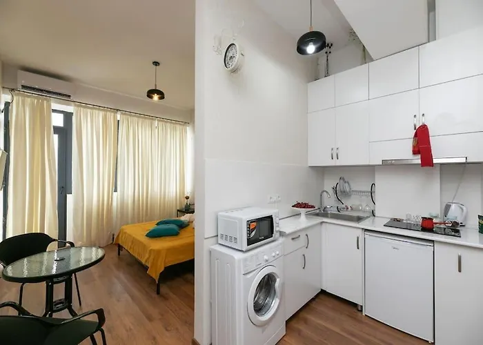 Cozy Berbuki Apartment