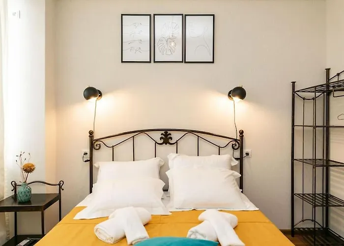 Cozy Berbuki Apartment